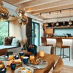 Zsam Mit Sauna Und Hottub 別荘 ガルミッシュ・パルテンキルヒェン