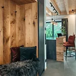 Zsam Mit Sauna Und Hottub * ガルミッシュ・パルテンキルヒェン