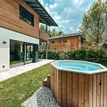 Zsam Mit Sauna Und Hottub *