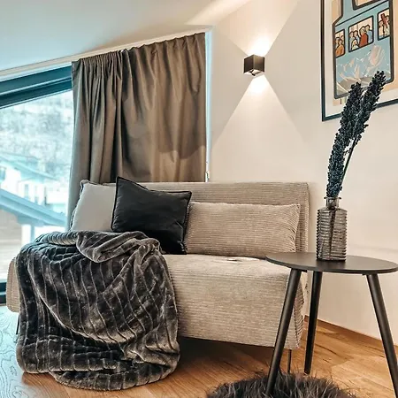 بيت للعطل Zsam Mit Sauna Und Hottub *