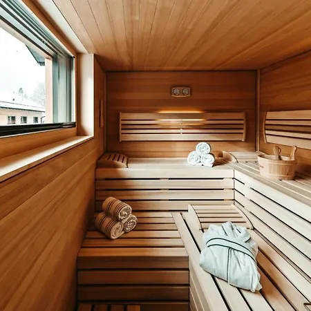 Zsam Mit Sauna Und Hottub جارمش بارتنكيرشن