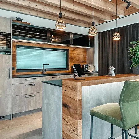 Zsam Mit Sauna Und Hottub بيت للعطل