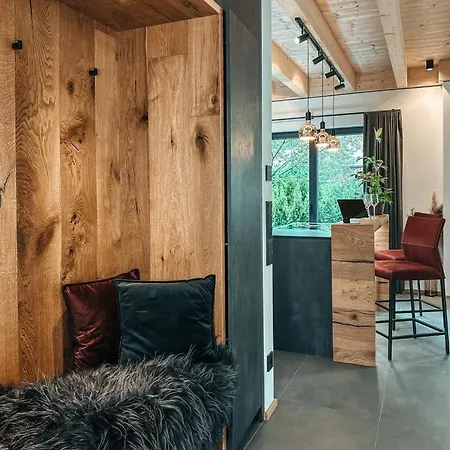 Zsam Mit Sauna Und Hottub * جارمش بارتنكيرشن