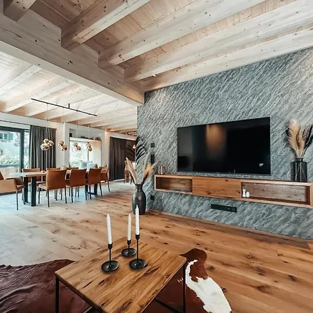 Zsam Mit Sauna Und Hottub بيت للعطل