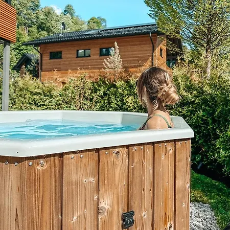 Zsam Mit Sauna Und Hottub بيت للعطل