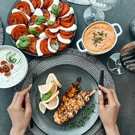 Zsam Mit Sauna Und Hottub بيت للعطل جارمش بارتنكيرشن