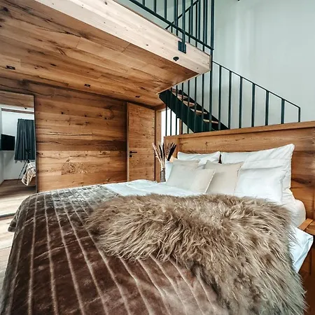 بيت للعطل Zsam Mit Sauna Und Hottub